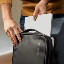 DefenderACE-A04 Laptop Shoulder Bag For 14-inch MacBook Pro M3/M2/M1 24 DefenderACE-A04 Laptop Shoulder Bag For 14-inch MacBook Pro M3/M2/M1 -Smart Bag Shop 11 364ab250 d15e 4862 90af 0512cf4e5a85