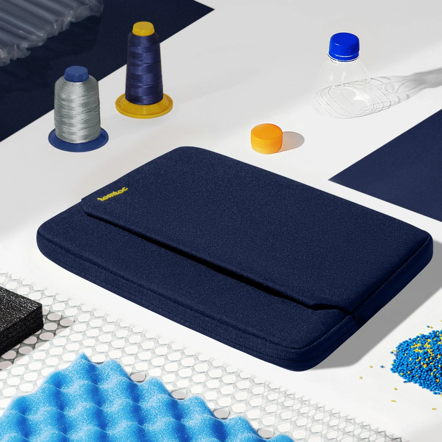 Light-A18 Tablet Sleeve For 15-inch MacBook Air M2 10 Light-A18 Tablet Sleeve For 15-inch MacBook Air M2 - Image 8