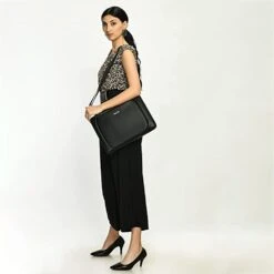 Dr. Vaku La Romani Polyurethane Leather Laptop Sling Bag For 14 Inch Laptop (Water Resistant, Black) -Smart Bag Shop 266022 10 en2pol